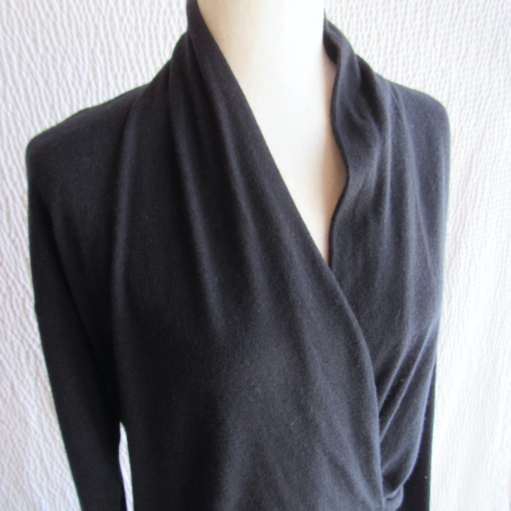Solid Black Wrap Look Sweater 100% Cashmere Long Sleeve Club Monaco Small S - Picture 4 of 8
